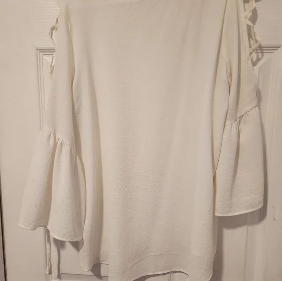 C Cream Blouse Womens Small Lace Up Sleeve Ruffle Cuff Textured Top - Picture 4 of 6